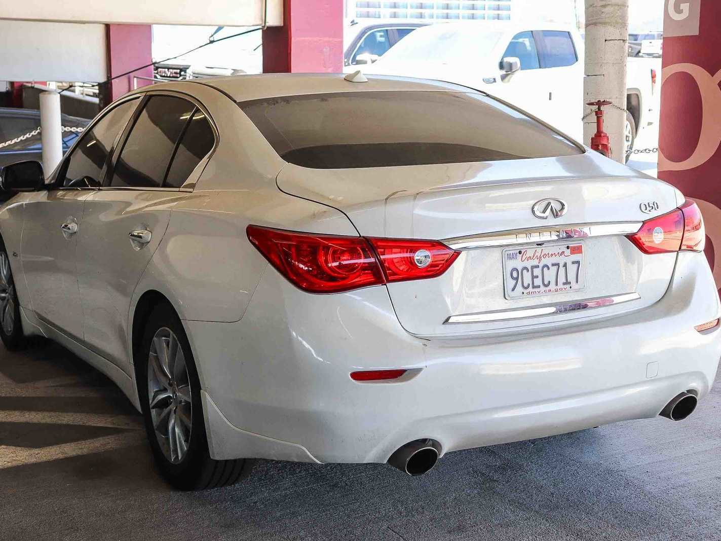 Used 2016 INFINITI Q50 Premium w/ 2.0T Premium Plus Package RWD image 2