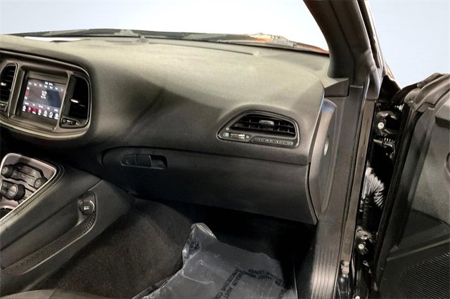 Used 2022 Dodge Challenger GT image 17