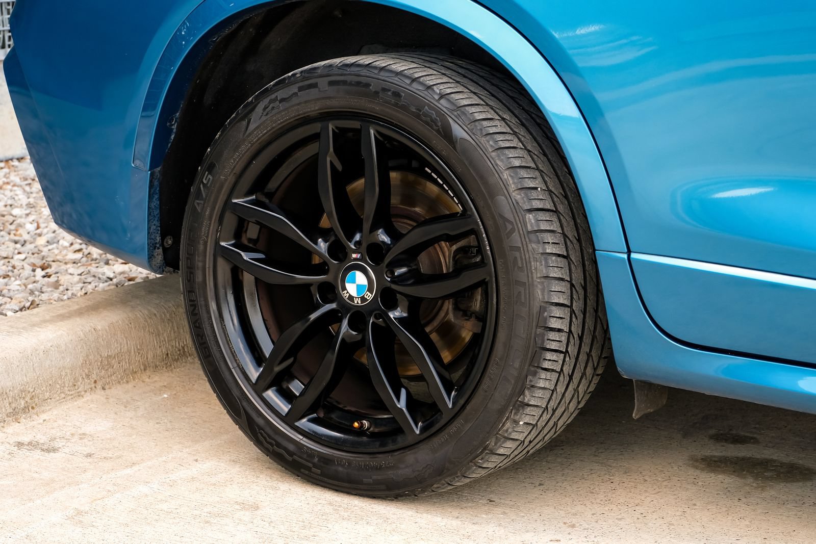 Used 2018 BMW X4 M40i AWD/4WD image 46