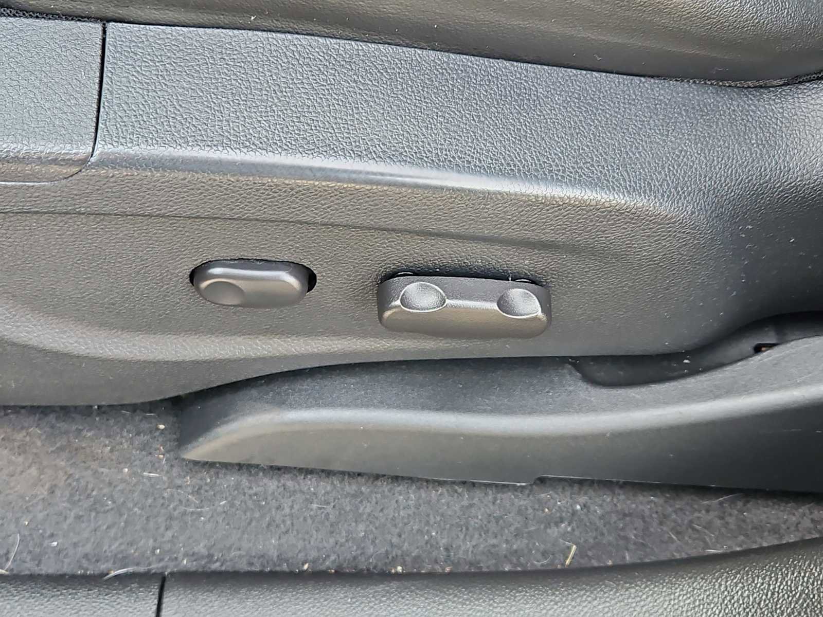 Used 2017 Chevrolet Trax LT w/ LT Convenience Package image 19