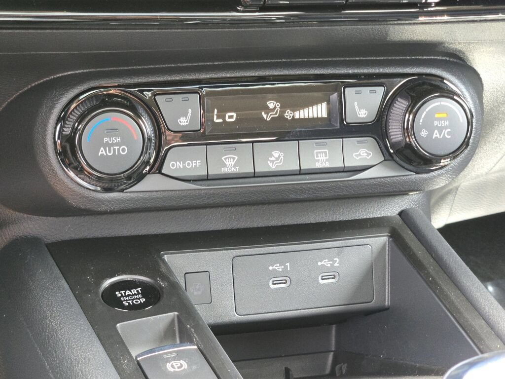 Used 2026 Nissan Kicks SV w/ SV Premium Package AWD/4WD image 25