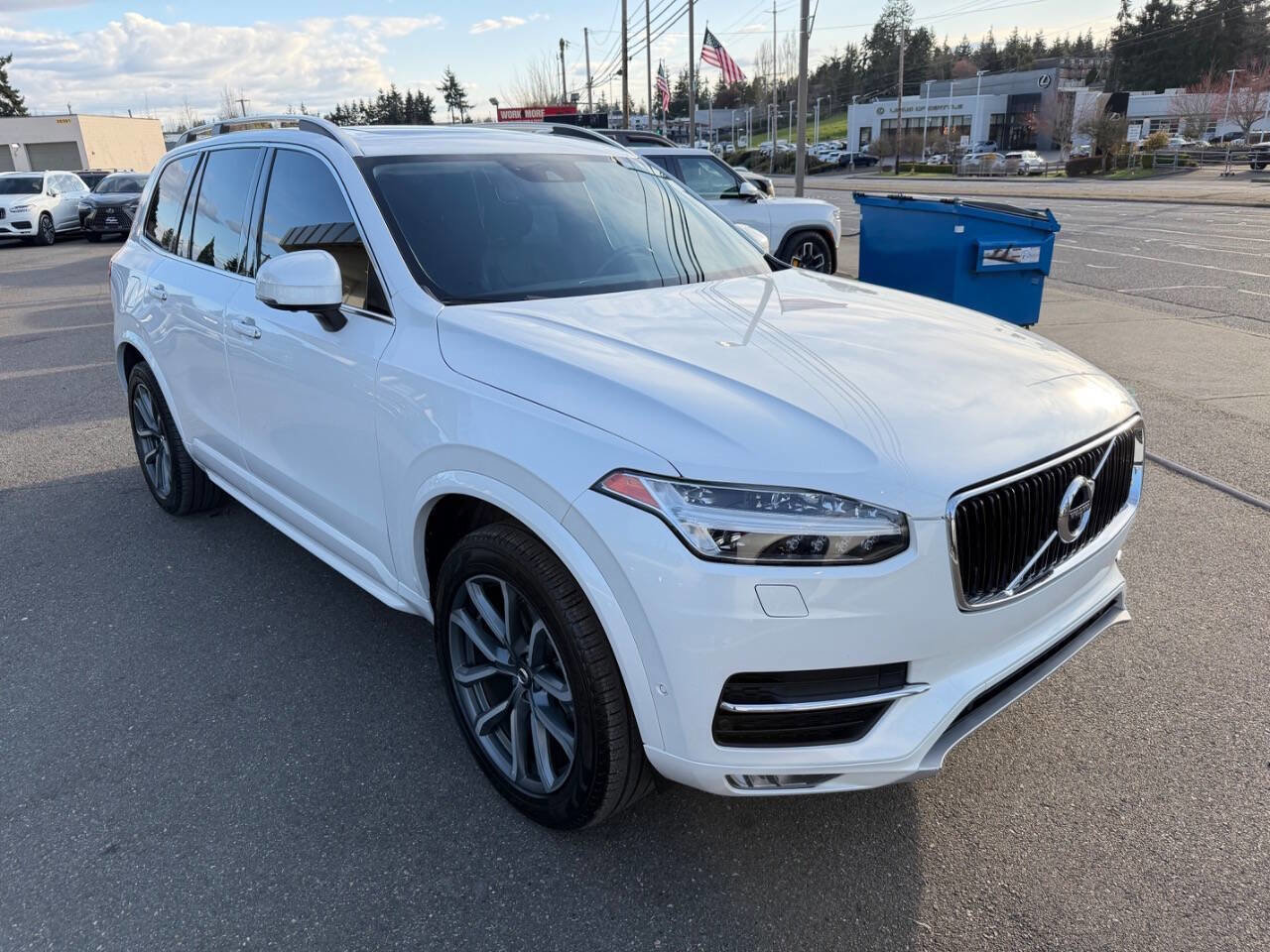 Used 2018 Volvo XC90 T6 Momentum w/ Convenience Package AWD/4WD image 11