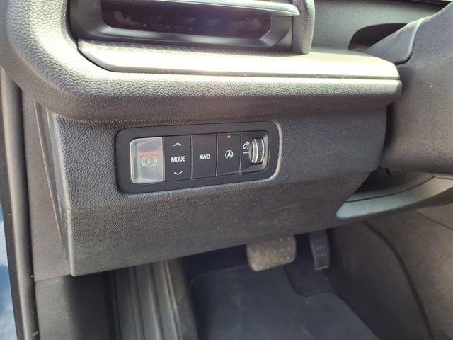 Used 2024 Chevrolet Traverse LT image 18