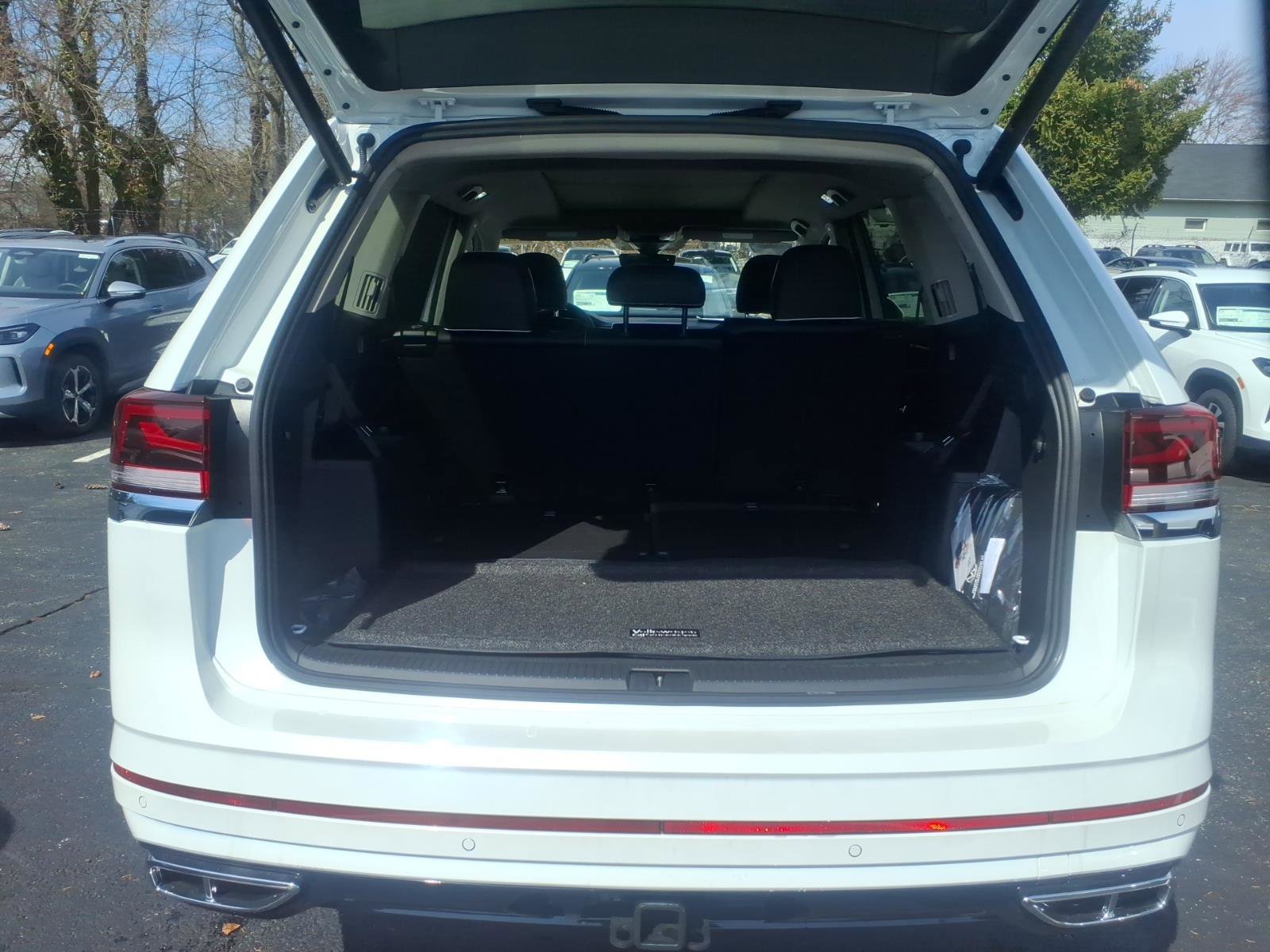 New 2026 Volkswagen Atlas SEL Premium R-Line image 8