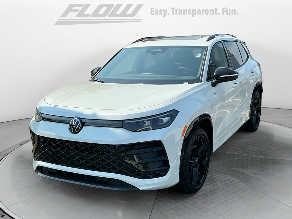 New 2026 Volkswagen Tiguan SE R-Line FWD image 3