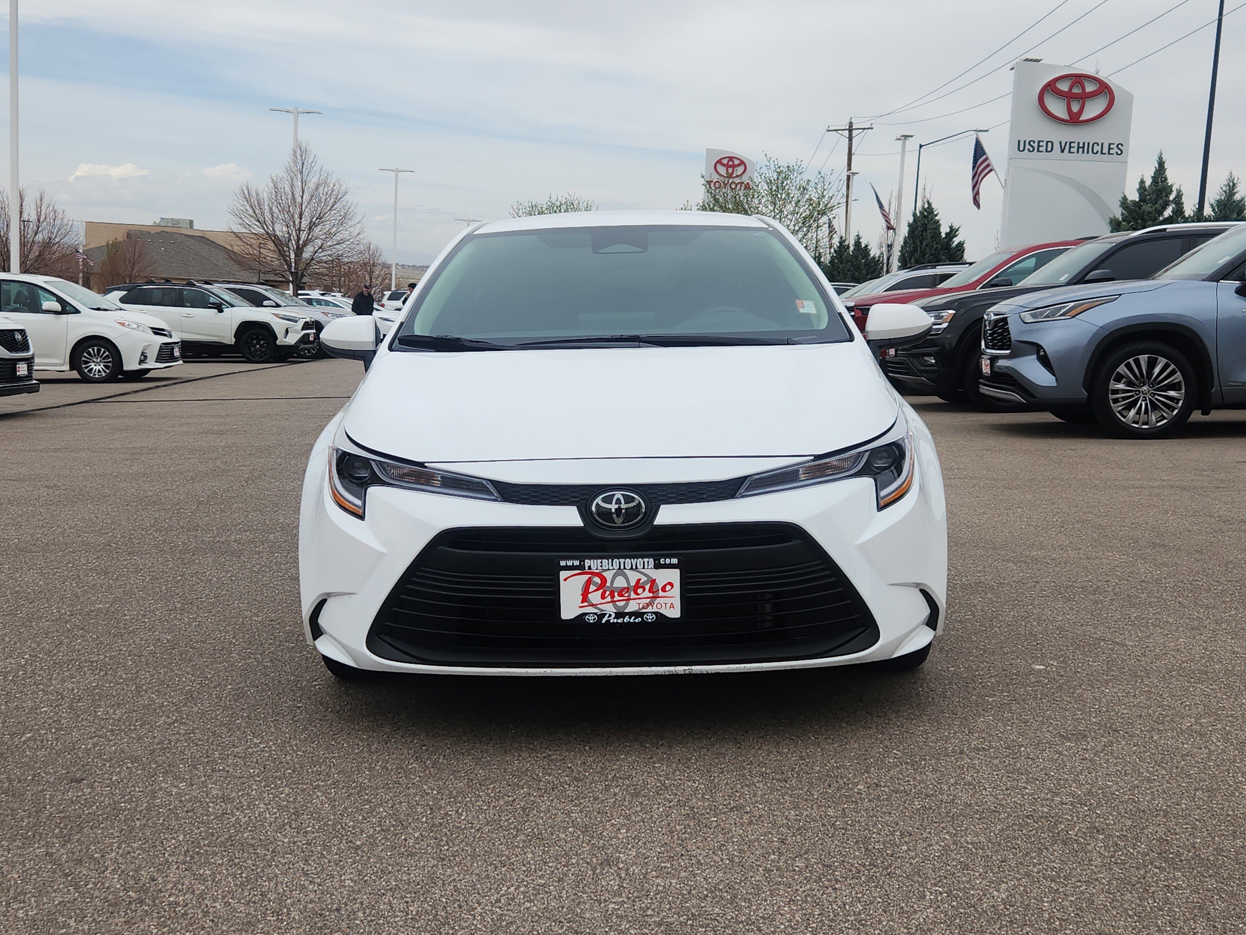 Used 2022 Toyota Camry LE image 5