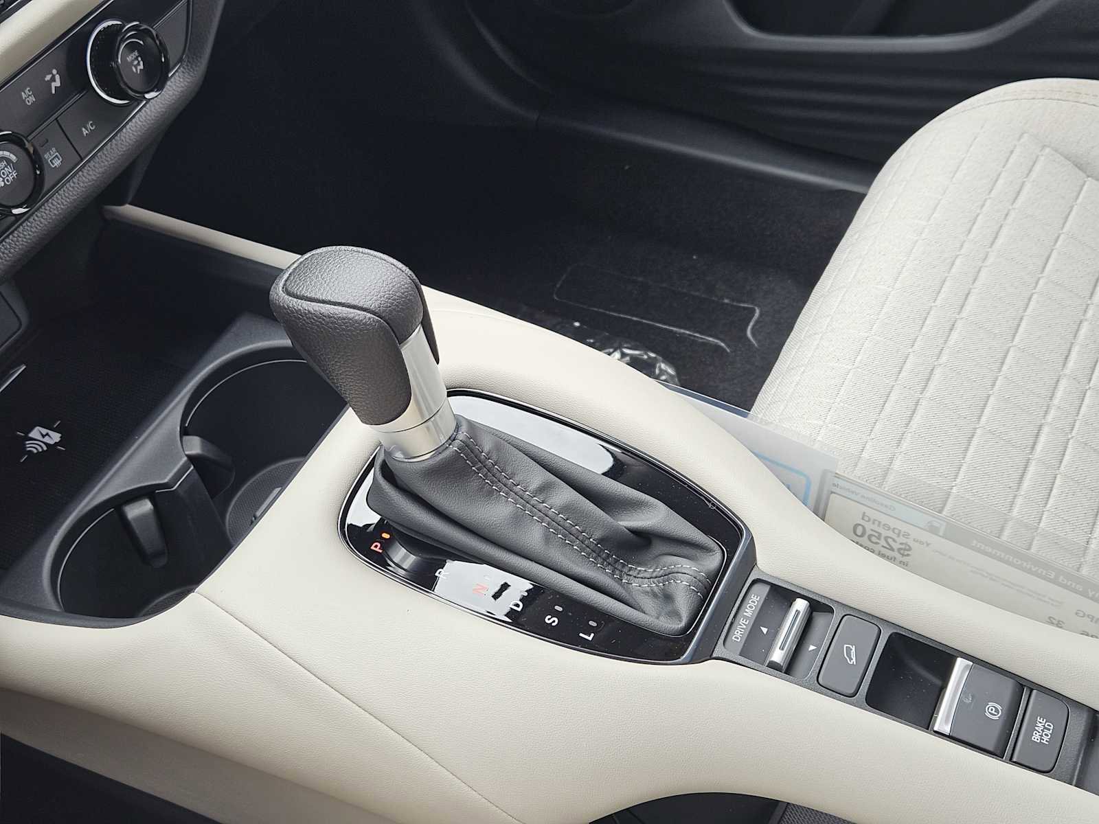 New 2026 Honda HR-V LX image 17