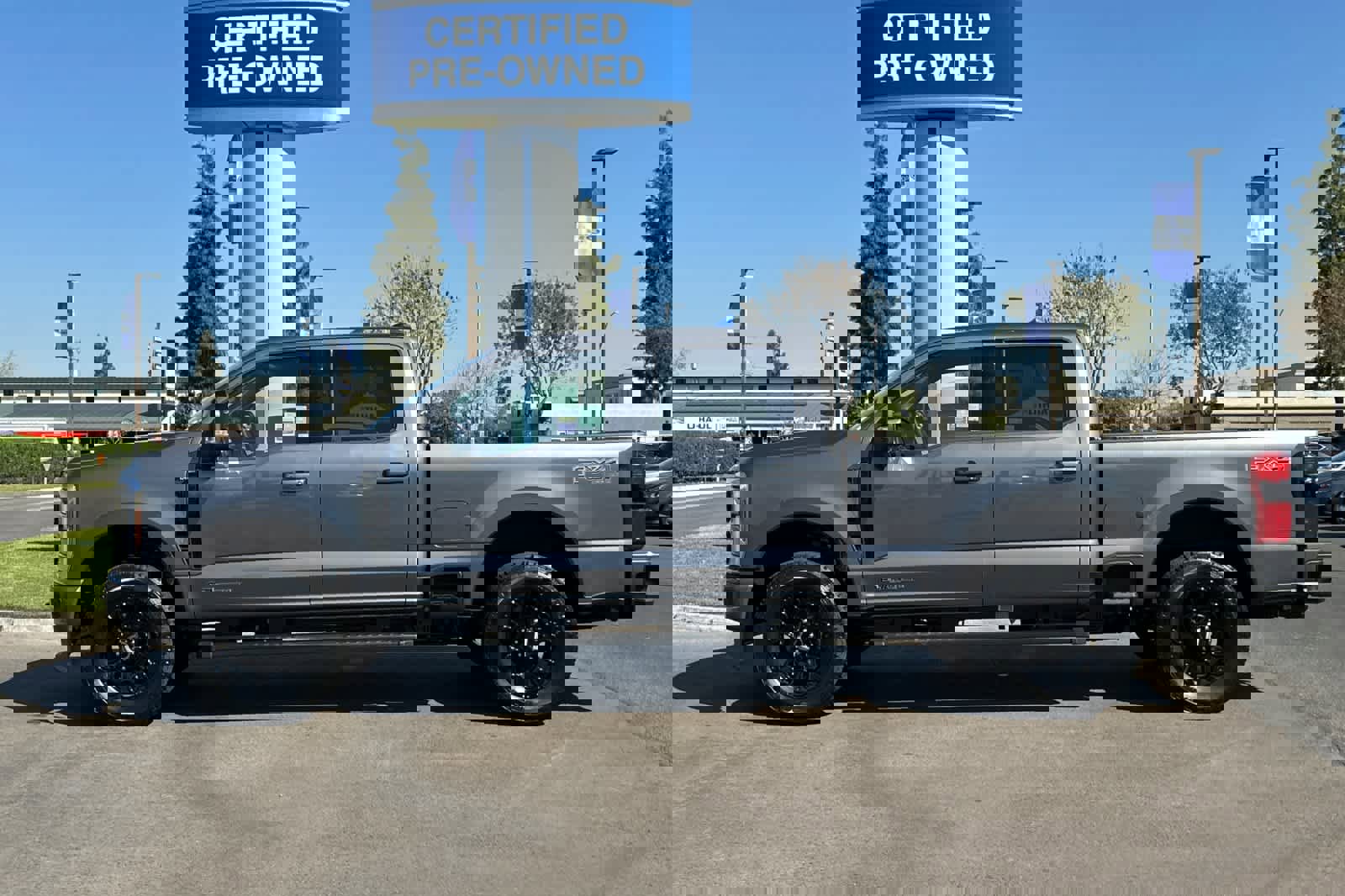 New 2025 Ford F250 Lariat w/ Lariat Ultimate Package image 5