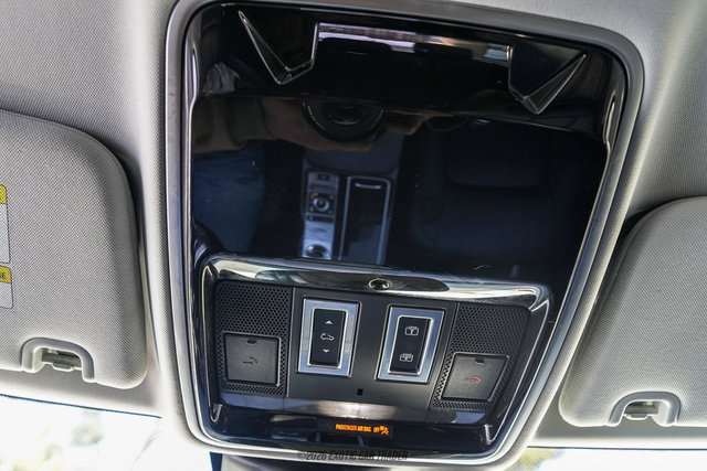 Used 2020 Land Rover Range Rover Long Wheelbase HSE image 53