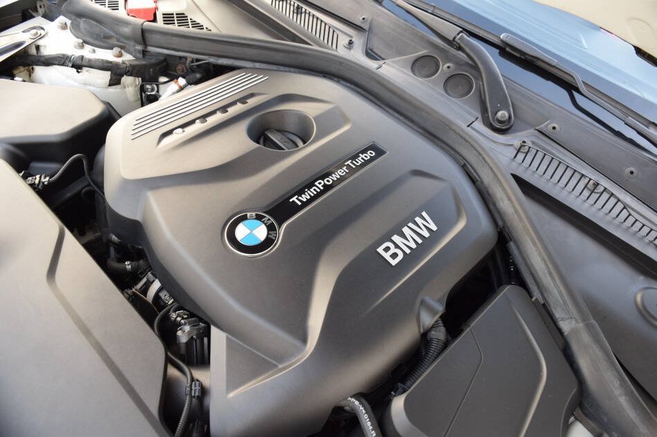 Used 2021 BMW 230i xDrive Convertible AWD/4WD image 94