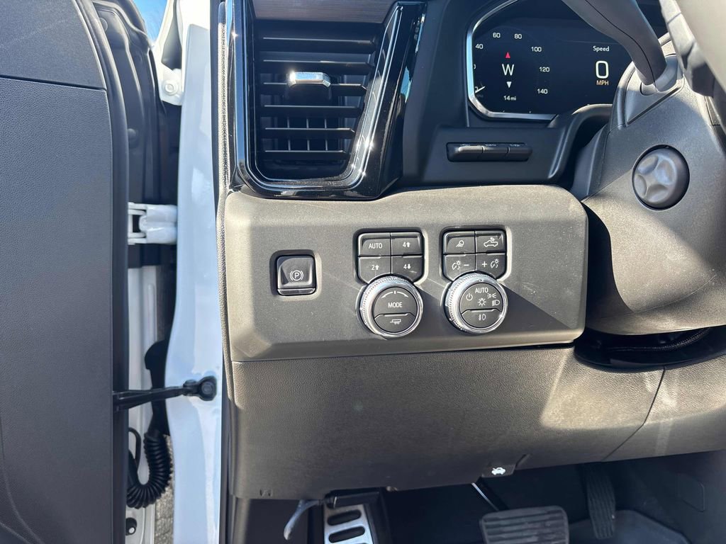 New 2026 GMC Sierra 1500 AT4 w/ AT4 Premium Package AWD/4WD image 14