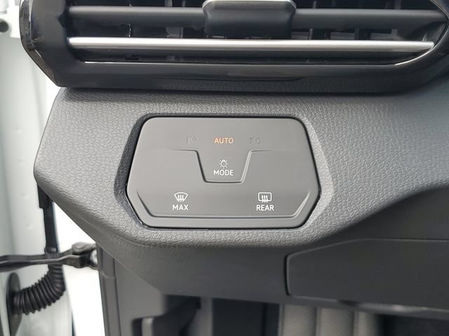 Certified 2025 Volkswagen ID.4 Pro RWD image 28