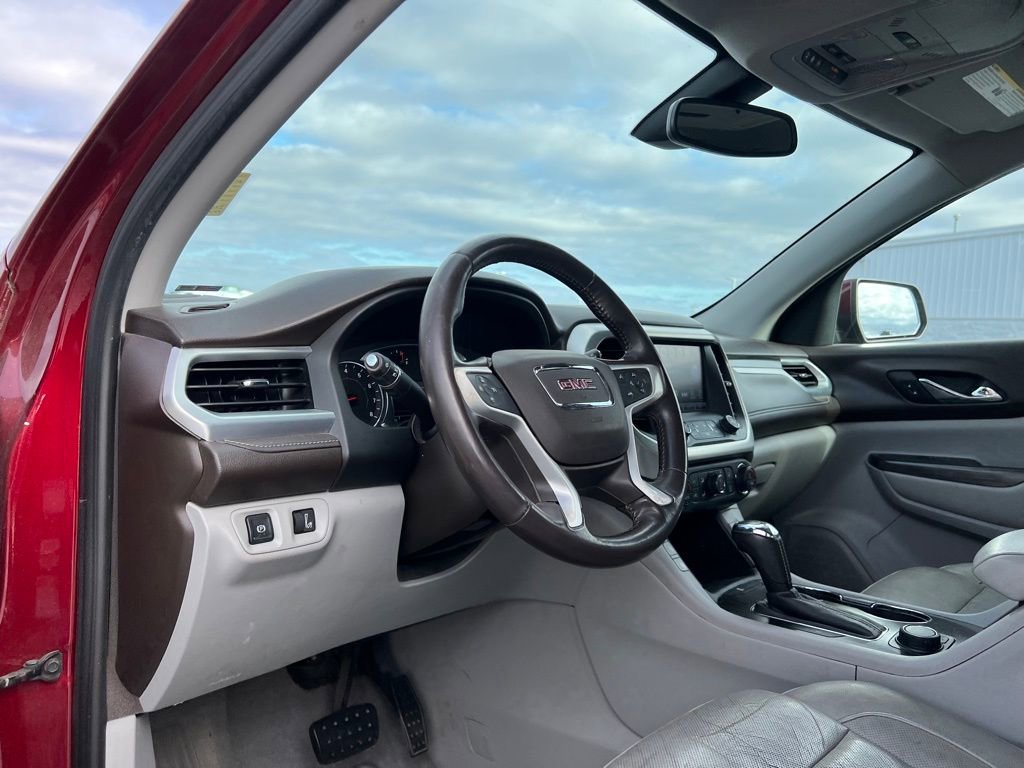 Used 2018 GMC Acadia SLT image 10