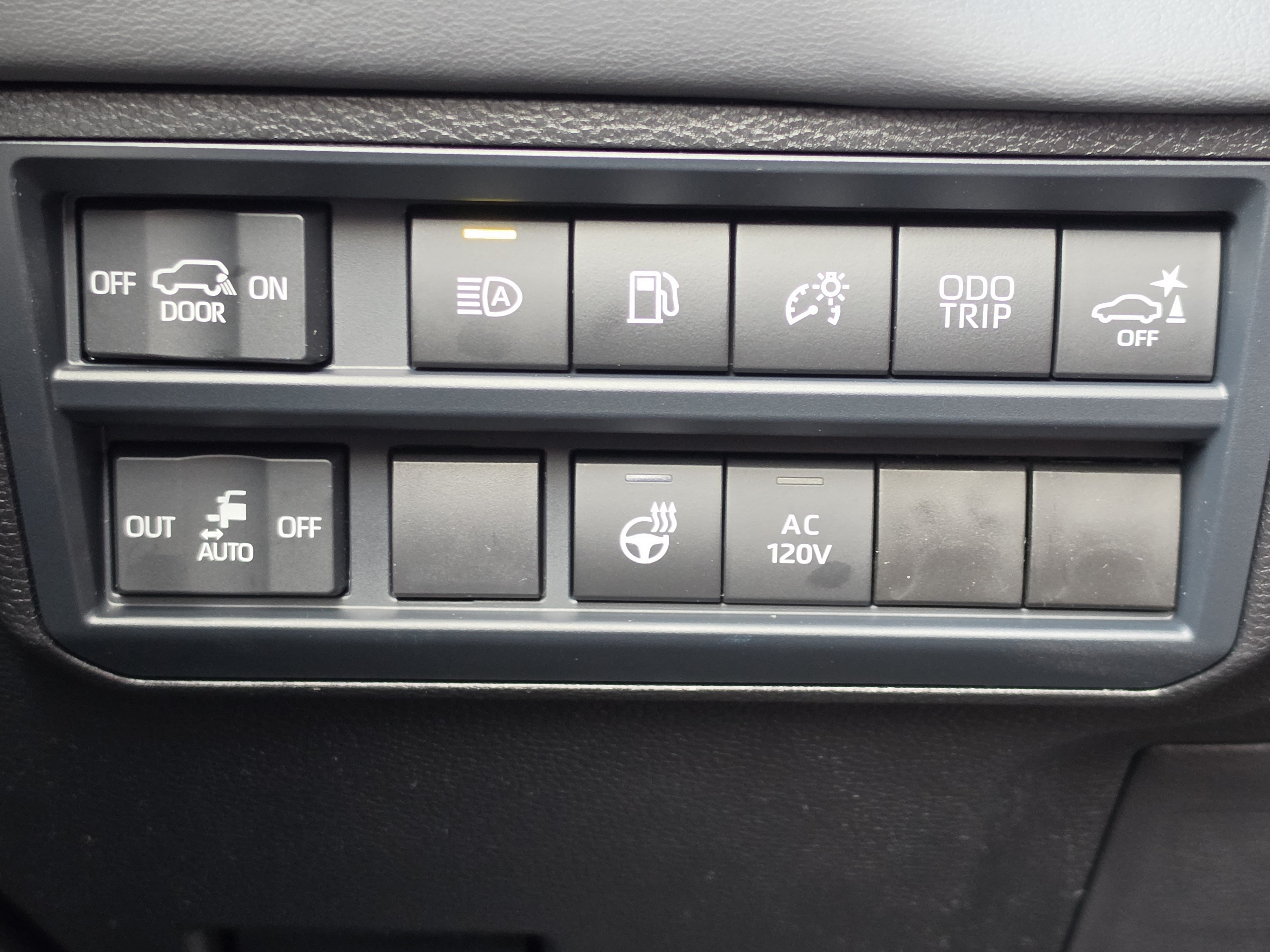 New 2026 Toyota Sequoia Platinum AWD/4WD image 19