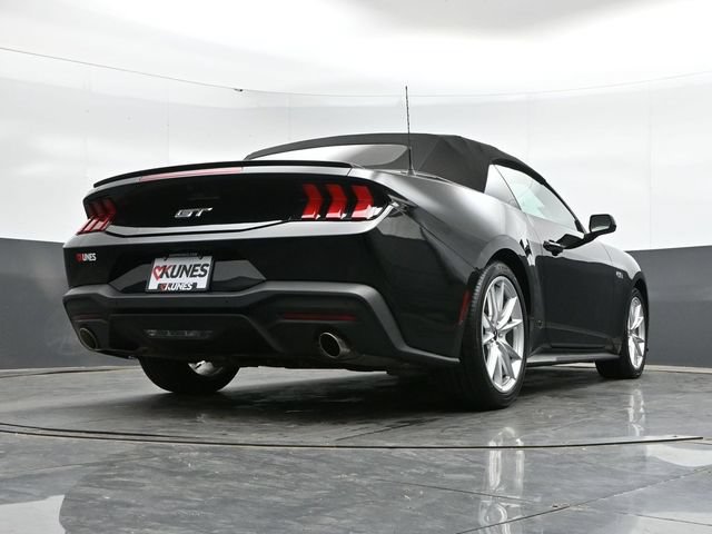 Used 2025 Ford Mustang GT Premium RWD image 33