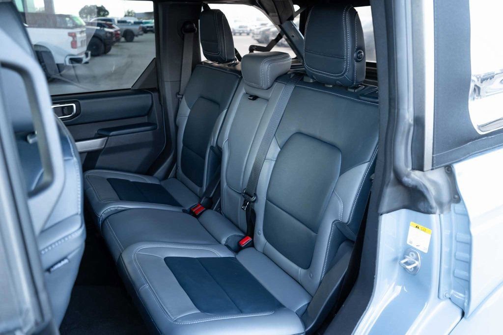 Used 2022 Ford Bronco Outer Banks image 12