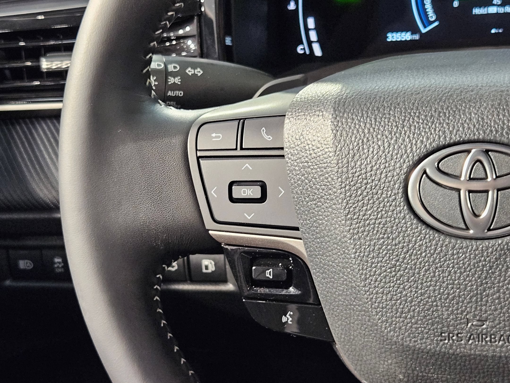 Used 2025 Toyota Camry SE FWD image 27