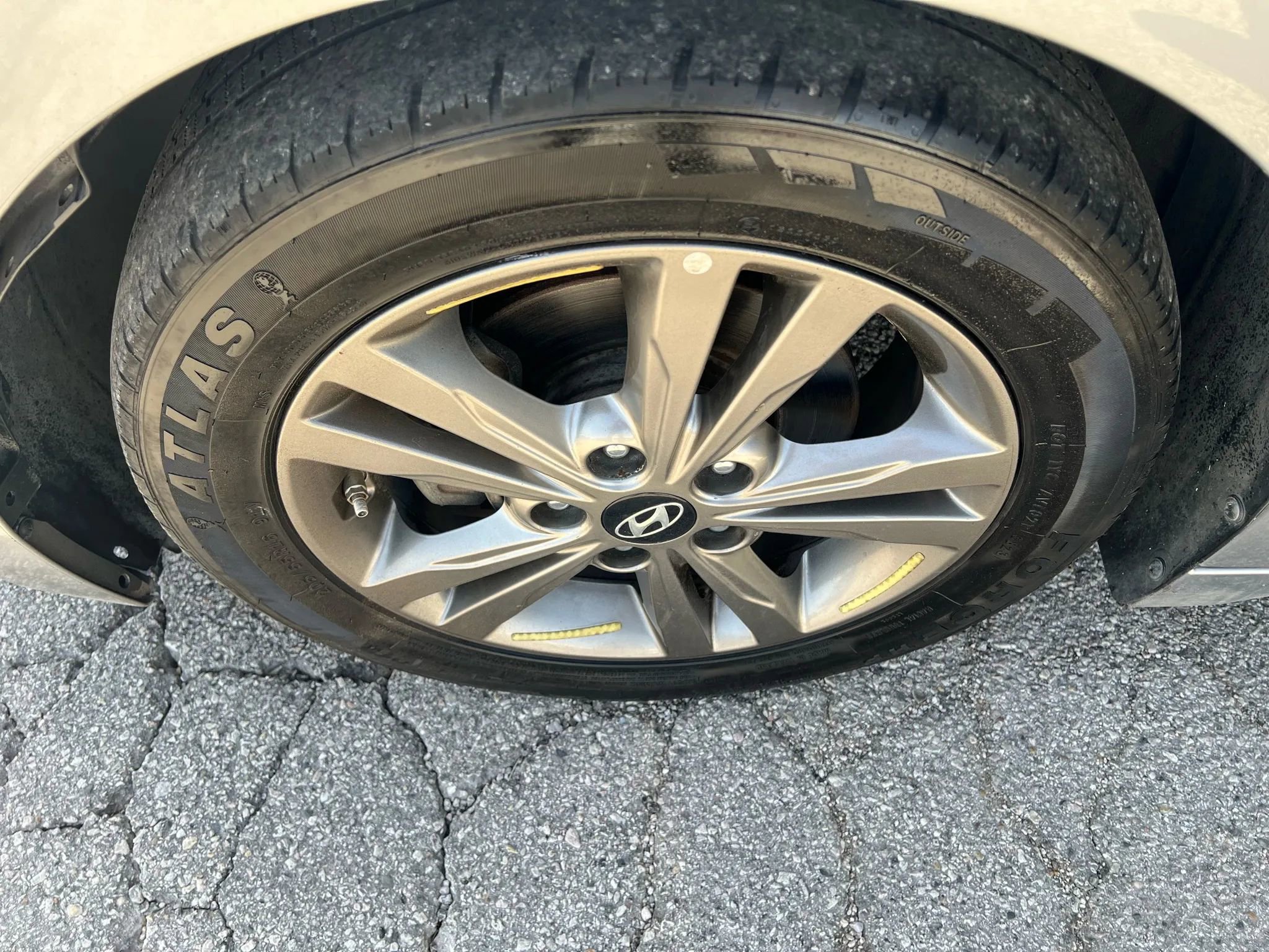 Used 2017 Hyundai Elantra SE image 20