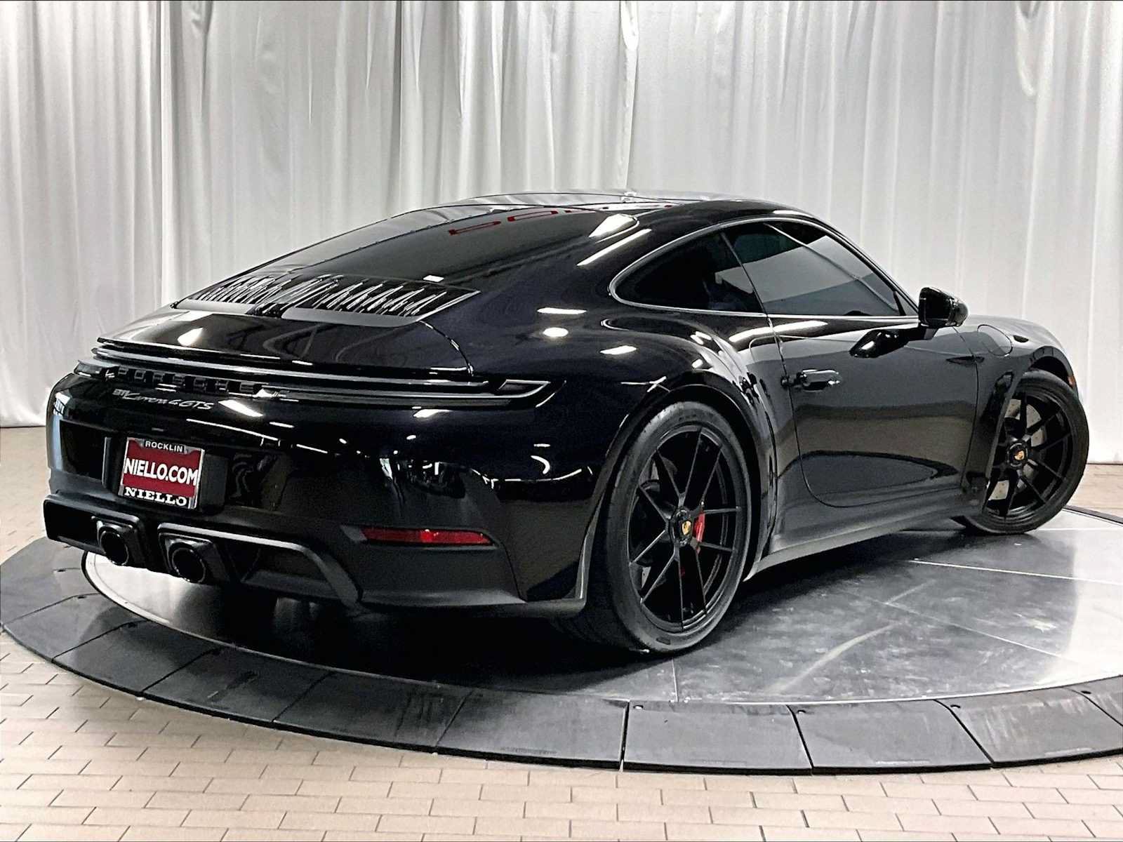 Used 2026 Porsche 911 Carrera 4 GTS AWD/4WD image 9