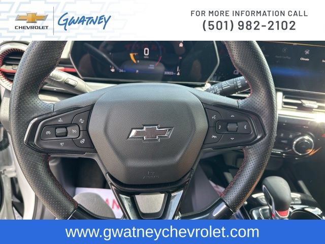 Used 2025 Chevrolet Trax RS w/ Driver Confidence Package FWD image 16