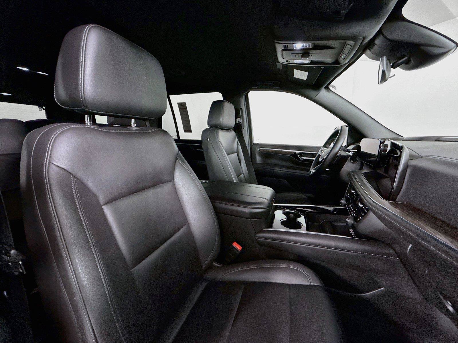 Used 2025 Chevrolet Tahoe LT RWD image 42