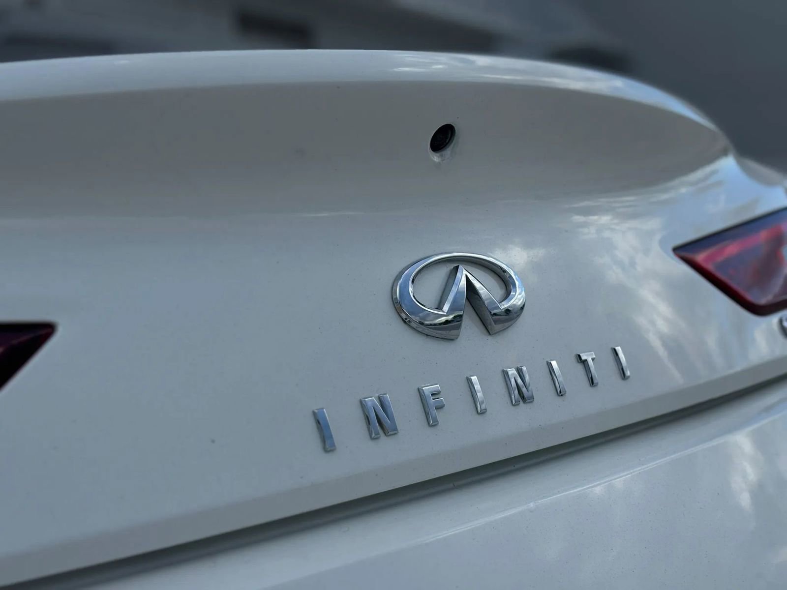 Used 2019 INFINITI Q60 3.0t Luxe w/ Essential Package image 21