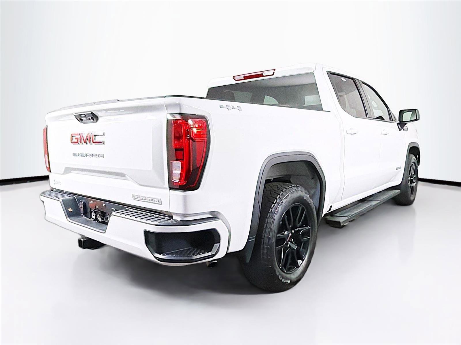 Used 2025 GMC Sierra 1500 Elevation AWD/4WD image 7