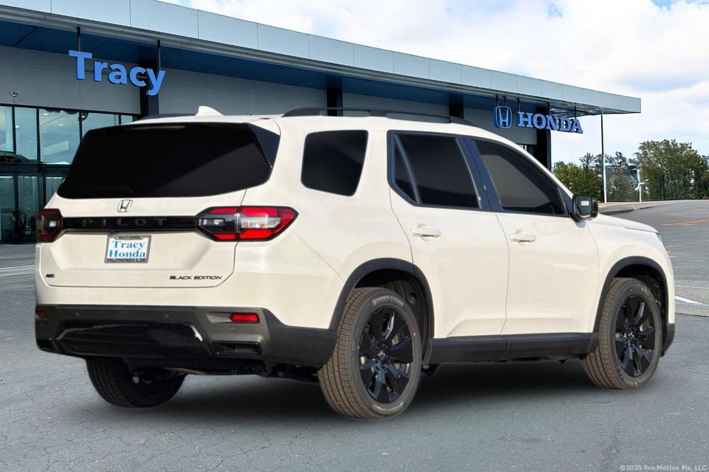 New 2026 Honda Pilot Black Edition image 6