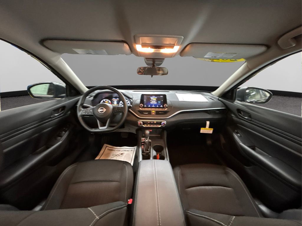 Used 2025 Nissan Altima 2.5 S image 17