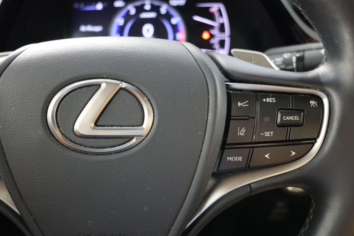 Used 2024 Lexus ES 350 w/ Premium Package FWD image 29
