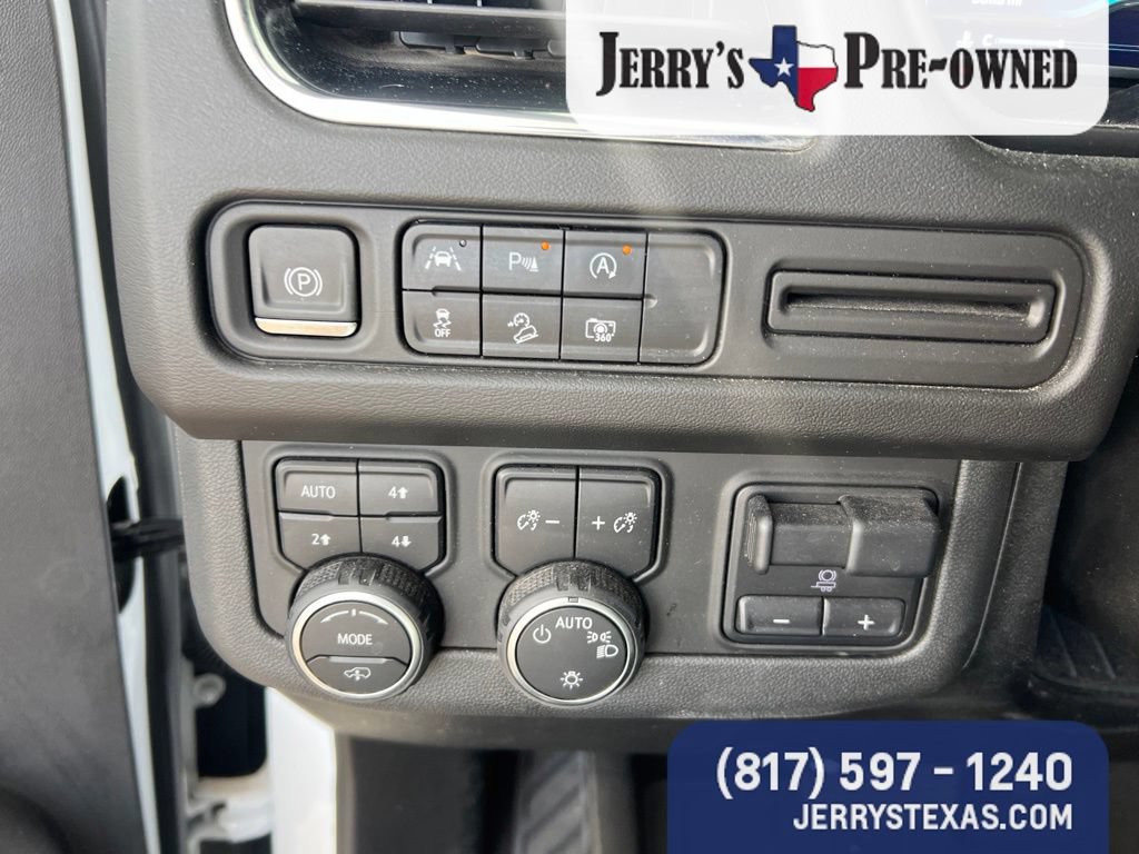 Used 2023 Chevrolet Tahoe Z71 w/ Z71 Off-Road Package AWD/4WD image 14