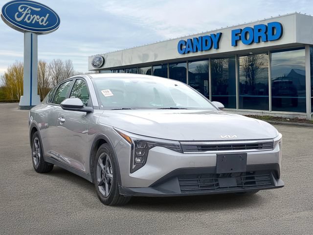 Used 2025 Kia K4 FWD image 1