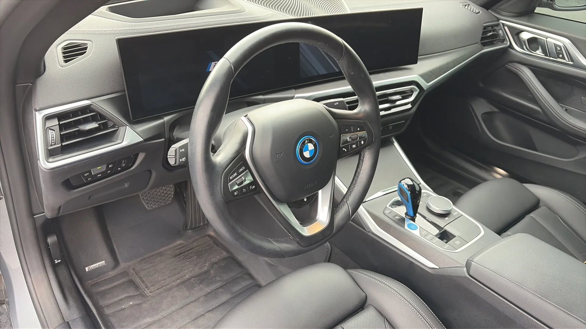 Used 2022 BMW i4 eDrive40 w/ Premium Package image 10