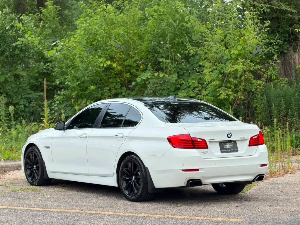 Used 2015 BMW 550i xDrive Sedan AWD/4WD image 4