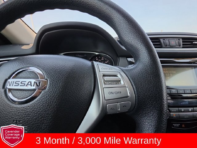 Used 2015 Nissan Rogue SV w/ SV Moonroof Package AWD/4WD image 12