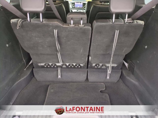 Used 2025 Chrysler Pacifica Limited FWD image 30