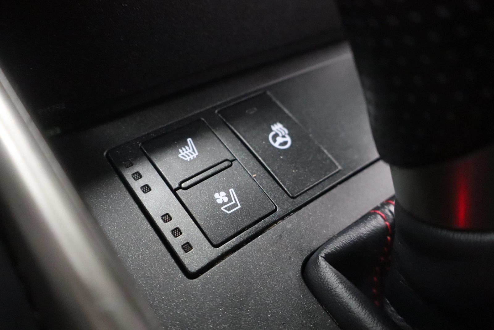 Used 2019 Lexus IS 300 F Sport w/ F Sport Package AWD/4WD image 31