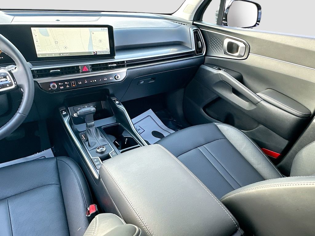 Used 2025 Kia Sorento S w/ Panoramic Sunroof Package image 24