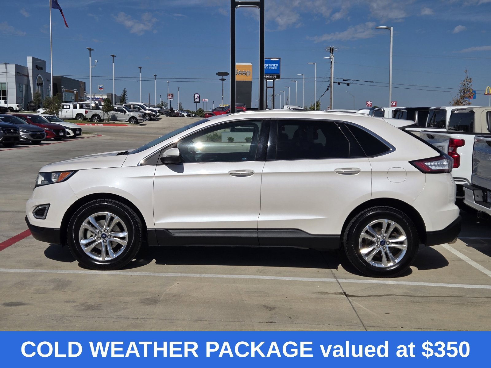 Used 2017 Ford Edge Titanium w/ Technology Package FWD image 3