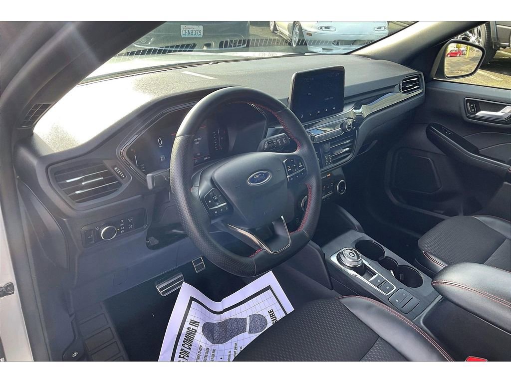 Used 2024 Ford Escape ST-Line image 14