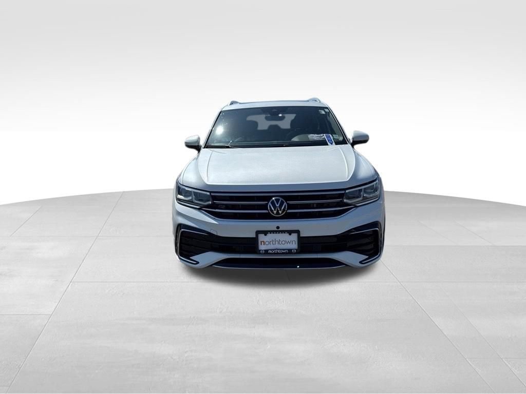 Used 2022 Volkswagen Tiguan SEL R-Line image 10