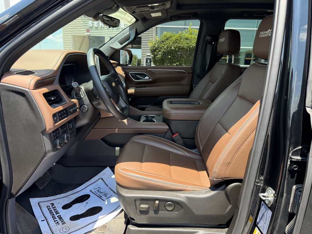 Used 2023 Chevrolet Suburban High Country AWD/4WD image 20