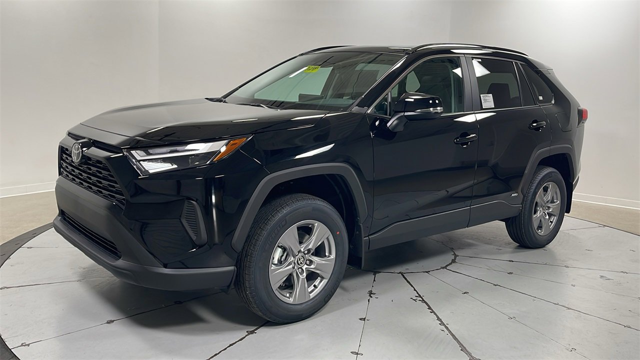 New 2025 Toyota RAV4 XLE image 1