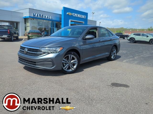 Used 2024 Volkswagen Jetta SE FWD image 1