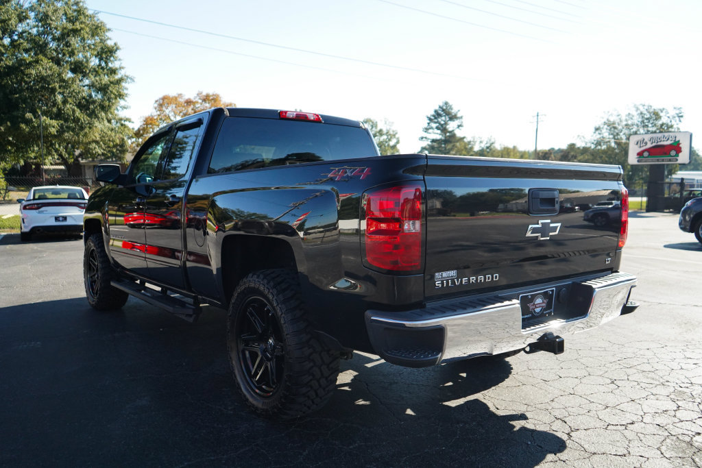 Used 2018 Chevrolet Silverado 1500 LT w/ All Star Edition AWD/4WD image 3