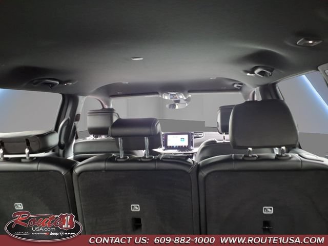 Used 2025 Jeep Wagoneer Series II AWD/4WD image 19
