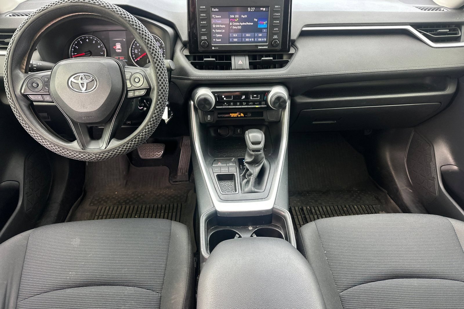 Used 2020 Toyota RAV4 LE w/ Carpet Mat Package FWD image 15