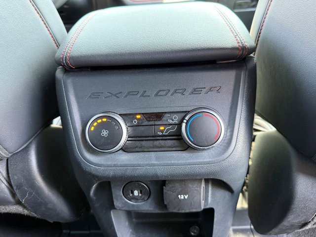 Used 2025 Ford Explorer ST-Line w/ ST-Line Street Pack AWD/4WD image 23