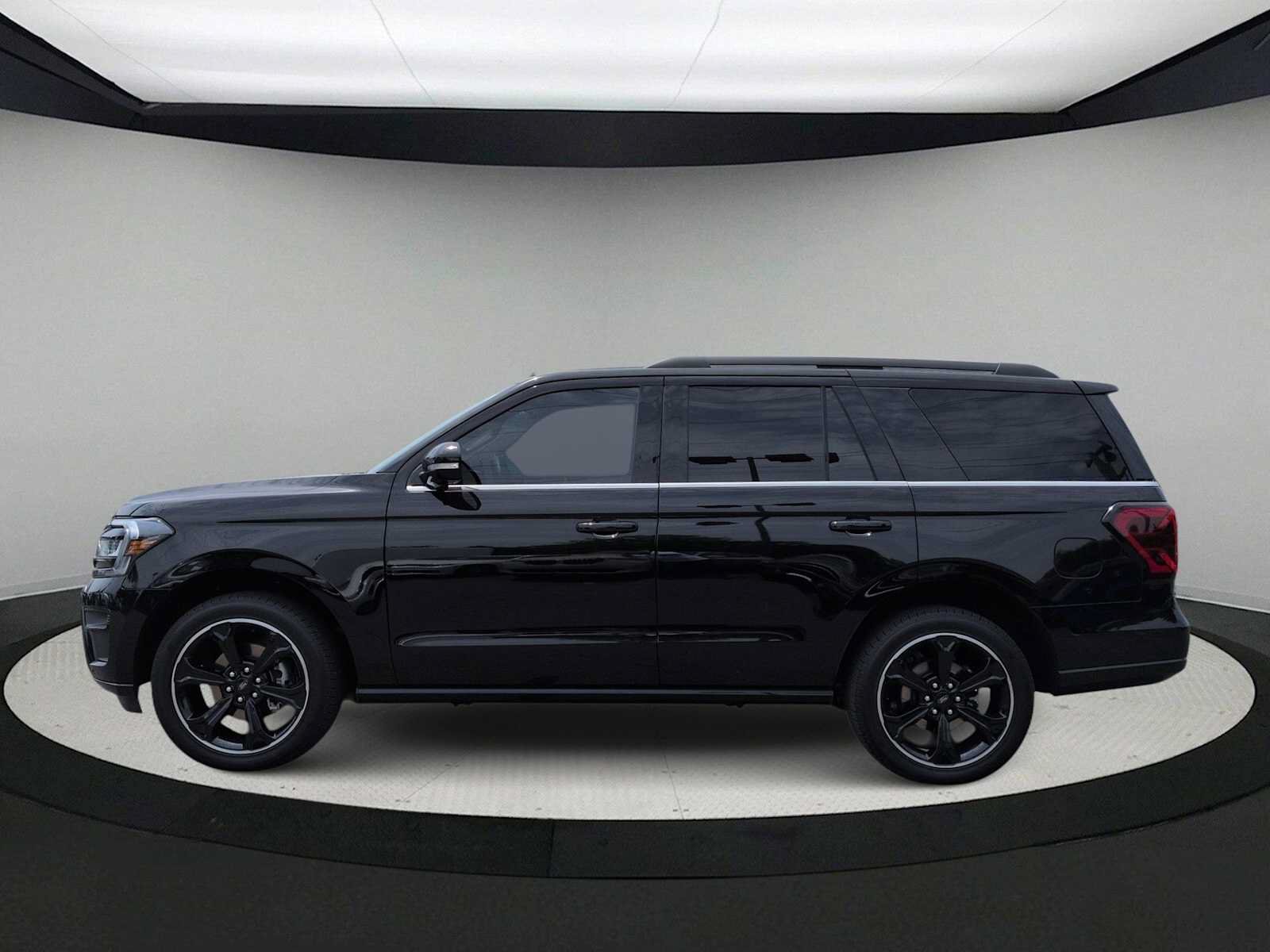 Used 2024 Ford Expedition Limited AWD/4WD image 5