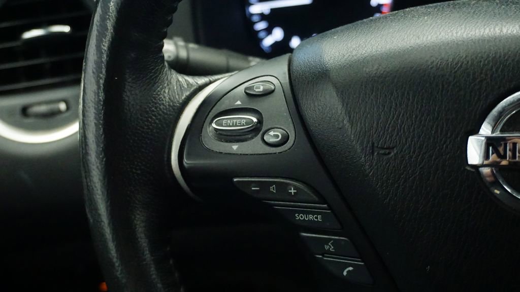 Used 2019 Nissan Pathfinder SL image 31